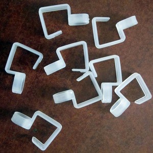Square Tube Windproof Hooks For <b>Clothes</b> <b>Racks</b> Plastic 25x25mm Detachable Wardrobe Use - Product Image 2