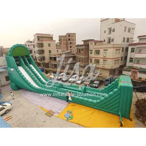 Heraus fordernde Flying Rope Water Slip und Slide Giant Adult Infla table Slide