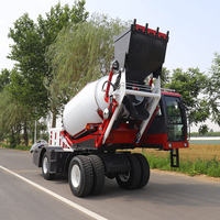 Camion malaxeur à béton autochargeur 4x4 de 2,6 m³, malaxeur mobile, malaxeur à béton portable avec pelle de chargement pour travaux en verger