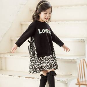 Vestido Sari Indio con Diseño de Cuello con Bordes con Patrones de las Islas del Pacífico - Product Image 1