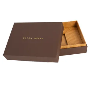 Emballage de luxe personnalisé en cuir PU Coffrets cadeaux pour cartes VIP Vente en gros Boîte pour cartes cadeaux souvenirs d'affaires avec décoration intérieure