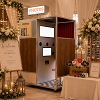 Kios Foto Booth Selfie Modern dari Baja Anti Karat dengan Kotak Lampu LED untuk Acara Pesta Foto Booth Vintage
