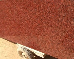 Vente en gros de dalles de granit rouge impérial avec finition de surface premium pour revêtements de sol, plateformes de cuisine et projets de construction - Product Image 2
