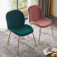 Échantillon gratuit Vente entière Chaise de restaurant moderne Fauteuil en velours nordique Mobilier de salle à manger Chaise de salle à manger en tissu avec pied en or