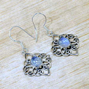 Anillo de piedra lunar Pieza de joyería de plata esterlina fina Joyería de plata 925 al por mayor - Product Image 1