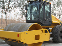 Compacteur à tambour unique SR14 de 14 tonnes, marque chinoise réputée, prix abordable, à vendre