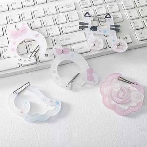 Haute qualité à la mode acrylique bricolage <span class=keywords><strong>Instruments</strong></span> <span class=keywords><strong>de</strong></span> <span class=keywords><strong>musique</strong></span> Piano Notes ensemble d'accessoires couleur élégante pour mousquetons porte-clés - Product Image 1