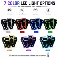 Design géométrique moderne : finition noire brillante avec panneaux LED triangulaires pour un look futuriste
