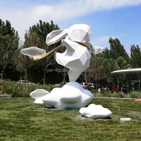 Sculpture de lapin géante personnalisée pour intérieur, statue d'animal de dessin animé en fibre de verre, peinte à la main, décoration artistique et de collection durable
