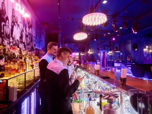 Muebles comerciales modernos Diseño de Bar Mostrador de exhibición de pub de madera personalizado para decoración de restaurante - Product Image 3