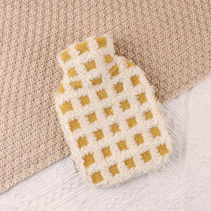 Funda <span class=keywords><strong>de</strong></span> felpa <span class=keywords><strong>de</strong></span> 1000ml, inyección <span class=keywords><strong>de</strong></span> <span class=keywords><strong>agua</strong></span> <span class=keywords><strong>de</strong></span> PVC <span class=keywords><strong>de</strong></span> alta densidad, bolsa <span class=keywords><strong>de</strong></span> <span class=keywords><strong>agua</strong></span> caliente a prueba <span class=keywords><strong>de</strong></span> explosiones, lana <span class=keywords><strong>de</strong></span> cordero, cuadros amarillos <span class=keywords><strong>para</strong></span> <span class=keywords><strong>cama</strong></span> cálida <span class=keywords><strong>de</strong></span> mujer - Product Image 5