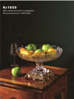 Assiette à bonbons en cristal de luxe en laiton doré sculpté à la main pour garçons sous la paume Bol à fruits en métal