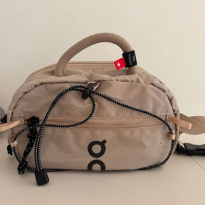 Nouveau Sac Bandoulière Léger en Nylon 2026 pour Sports de Plein Air, Sac à Épaule Unique Minimaliste et Polyvalent, Sac à Main - Product Image 1