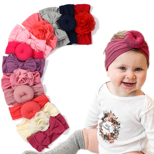 Xưởng sản xuất Trung Quốc bán buôn bộ 3 băng đô nylon cho bé, nơ tóc to, băng đô kiểu tóc búi, băng đô vải mềm mại cho trẻ sơ sinh - Product Image 2