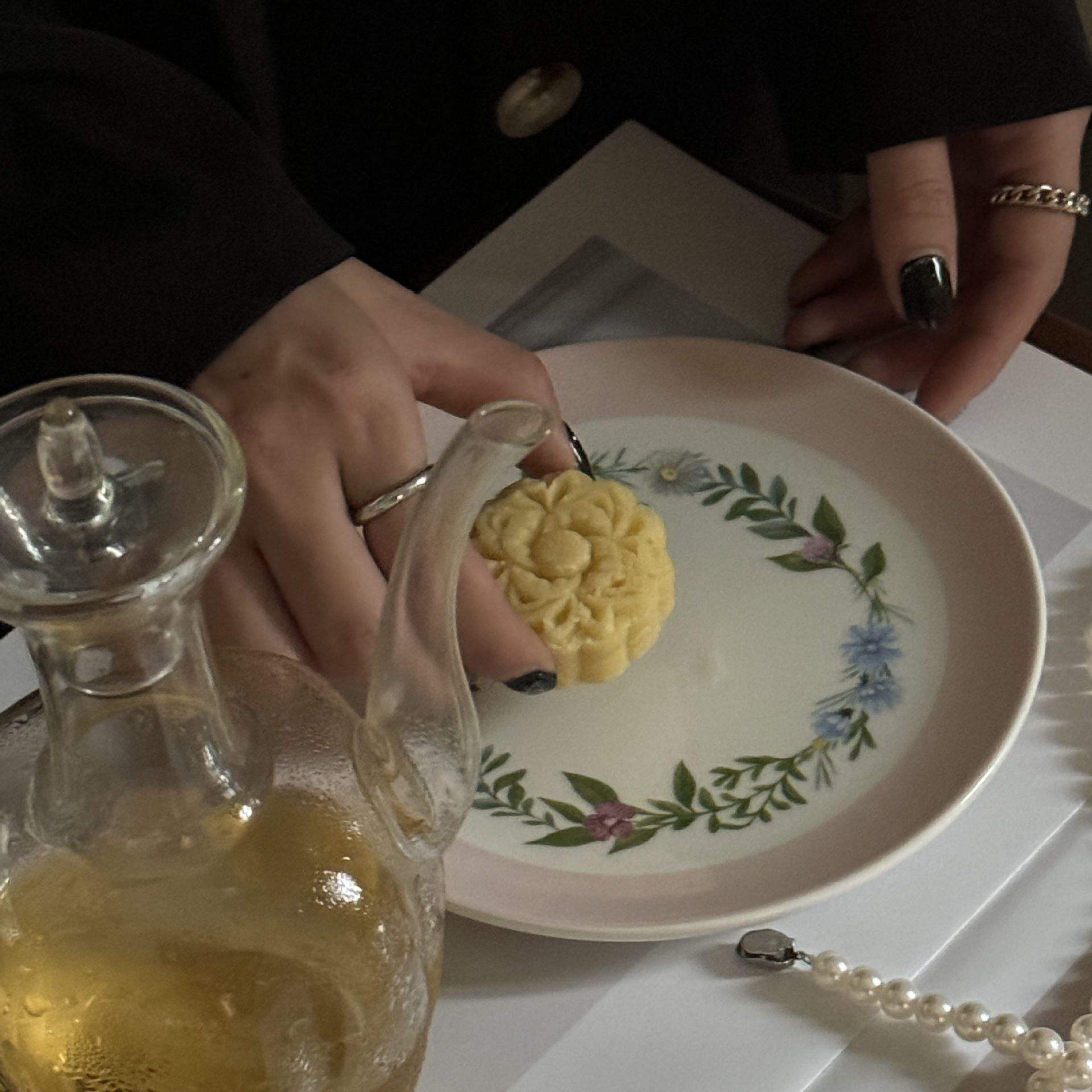 จานดอกไม้ขอบสีชมพู23*2