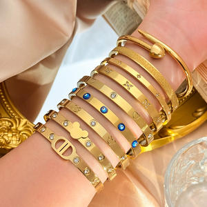 ขายส่งเครื่องประดับสแตนเลสชุบทอง 18k หรูหรา กำไลข้อมือคริสตัลประดับเพชรเทียมสำหรับผู้หญิง - Product Image 1