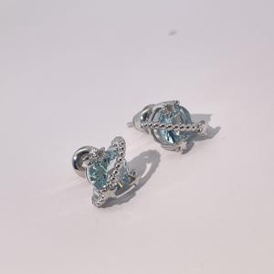 Boucles d'oreilles clous étoile en zircon bleu mer plaqué or imitation perle classique élégante et mignonne pour femmes Tianyu Gems - Product Image 4