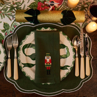 Serviettes en tissu de lin vert brodées à la main, serviettes brodées Casse-Noisette, serviettes de table réutilisables en tissu, décoration de table de Noël