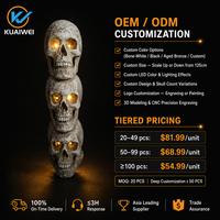 KW Halloween Gestapelte Totenkopf-Statue mit LED-Blinklichtern, AA-Batteriebetrieben, Wasserdicht, Langlebig, aus Kunstharz, Tragbar, Hochwertige Dekoration
