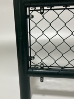 Clôture en treillis soudé galvanisé à chaud / Clôture Cyclone 50x50 en maille losangée pour terrains de sport et périmètres de sécurité