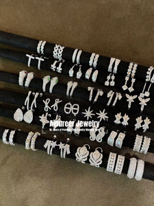 Anello Aperto di Lusso in Argento 925 Antiossidante con Intarsio in Ambra Naturale Ovale Placcato Oro Vero Stile Vintage Unisex - Product Image 6