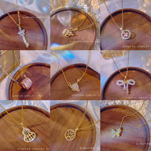 Collar <span class=keywords><strong>de</strong></span> Cobre Versátil con <span class=keywords><strong>Cadena</strong></span> <span class=keywords><strong>de</strong></span> Bambú, Estilo Coreano, Chic y <span class=keywords><strong>de</strong></span> Lujo Discreto, Famoso en Internet, con Colgante Minimalista <span class=keywords><strong>de</strong></span> Cuatro Hojas para Mujer - Product Image 3