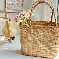 Sac cadeau suspendu en jonc de mer naturel pour événements festifs, mariages, souvenirs, panier tissé à la main avec poignées, décoration florale