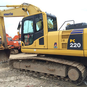 Excavadora usada Komatsu PC220 a la venta Shanghai alto rendimiento bajo precio núcleo componentes incluyen motor caja de cambios bomba de engranajes - Product Image 1