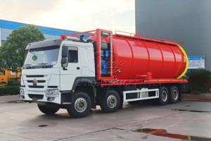 Camión de limpieza y succión combinado Sinotruk Howo, 4 ejes 12 ruedas, 33 CBM, para limpieza de tuberías y aspiración de aguas residuales - Product Image 5