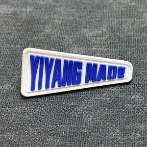 Patch de drapeau 3D personnalisé en PVC transparent, logo en caoutchouc souple gaufré, à coudre, thermocollant ou à fixation auto-agrippante pour chapeaux - Product Image 2