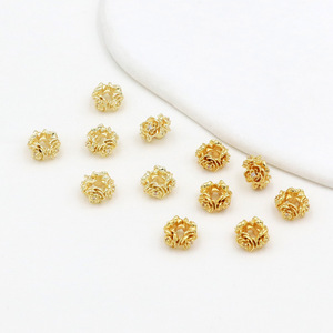 18K gold color-preserving, zircon-set four-<b>leaf</b> rose with four-sided spacer beads, handmade floral wreath bracelet/<b>necklace</b> - Product Image 3