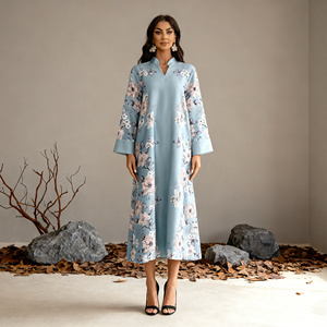 Robe Abaya en polyester élégante et personnalisée pour femmes musulmanes, fournisseur en gros, qualité supérieure - Product Image 1