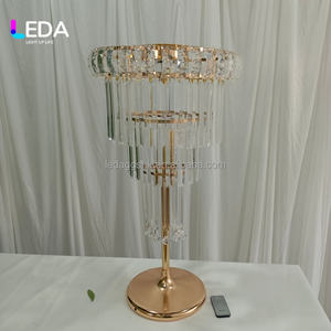 LEDA Fournitures de mariage : Centre de table doré en métal avec support à fleurs en cristal et éclairage pour décoration de mariage - Product Image 5