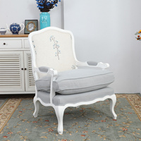 Fauteuil en bois sculpté à la main de style français avec revêtement en tissu, pour salon, chaise individuelle