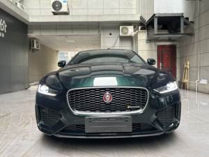 <span class=keywords><strong>Jaguar</strong></span> <span class=keywords><strong>XE</strong></span> LWB (XEL) 2022 2.0T 250PS <span class=keywords><strong>R</strong></span>-<span class=keywords><strong>DYNAMIC</strong></span> S 8AT RWD de Segunda Mano, Sedán Mediano de Lujo de 5 Plazas, Auto Británico - Product Image 3