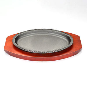 Poêle ovale en <span class=keywords><strong>fonte</strong></span> <span class=keywords><strong>pour</strong></span> <span class=keywords><strong>barbecue</strong></span> en <span class=keywords><strong>fonte</strong></span> au design coréen moderne avec plateau en bois <span class=keywords><strong>pour</strong></span> <span class=keywords><strong>plaque</strong></span> chauffante à induction - Product Image 2