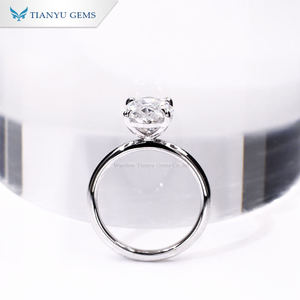 Anillo de compromiso y boda TIANYU GEMS personalizado de oro blanco de 14K y 18K con diamante ovalado curvo DF de laboratorio como piedra principal solitaria - Product Image 3
