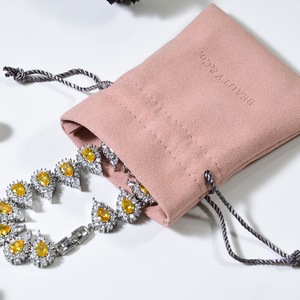 Petites pochettes à bijoux en microfibre faites à la main, en daim, en velours, sacs à cordon personnalisés pour bijoux, sacs d'emballage cadeau avec logo - Product Image 6