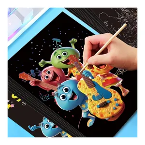 Набор для рисования с 9 листами - Product Image 1