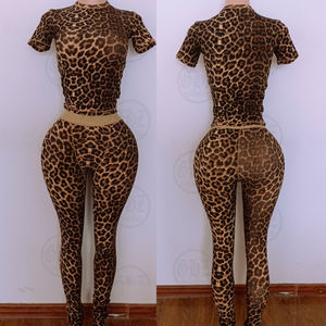 メーカーカスタム Y2K レディース サマー ツーピースセット レオパード柄 カラーブロック 半袖 折りたたみウエスト ショートパンツ ラウンジウェア - Product Image 2