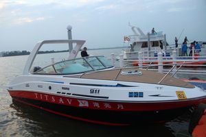 Flit-730, Fabricante de Barcos en China, Yate de Lujo de Fibra de Vidrio de 24 pies, Barco de Pesca Rápida con Media Cabina para Uso Familiar en el Agua - Product Image 4