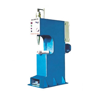 Forme invariante de <span class=keywords><strong>rivet</strong></span> et sans espace entre le corps de l'ongle et de la batterie de cuisine machine à clouer et à riveter automatique machine à riveter hydraulique - Product Image 1