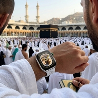 Jam Tangan Pintar Pencari Kiblat Satu Sentuhan dengan Al-Quran Terintegrasi, Penghitung Tawaf, Deteksi Jatuh, dan SOS untuk Umrah & Haji