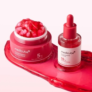 Produits cosmétiques coréens Medicube, sérum en capsule original, crème et tonique, tous les produits Medicube en un seul ensemble - Product Image 1