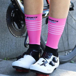 Wholesale Breathable <b>Compression</b> Sports <b>Socks</b> Crew Length Anti Slip Sweat Absorbing Knitted Athletic <b>Socks</b> for Cyclholesale - Product Image 5