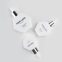 Flacon en verre opale hexagonal spécial de 60 ml, 30 ml, 15 ml avec col en aluminium et compte-gouttes pour sérum facial et huile essentielle, personnalisable avec logo