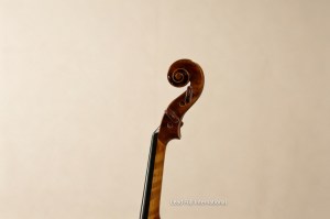 Violín artesanal profesional de alta gama, hecho con madera maciza de abeto y arce, estilo antiguo Jacob Stainer, tamaño 4/4 para adultos. - Product Image 4