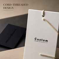 Étiquettes suspendues personnalisées écologiques de luxe pour vêtements, étiquettes imprimées avec nom et logo, étiquettes en papier avec cordon pour chaussures et vêtements