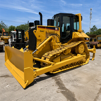 Bulldozer à chenilles robuste CAT D6M pour la remise en état des terres agricoles et l'installation de systèmes de drainage