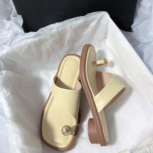 Outdoor chunky simple <b>toe</b>-<b>capped</b> slippers Women's elegant style designer sandals Lightweight anti-slip slippers - Product Image 4